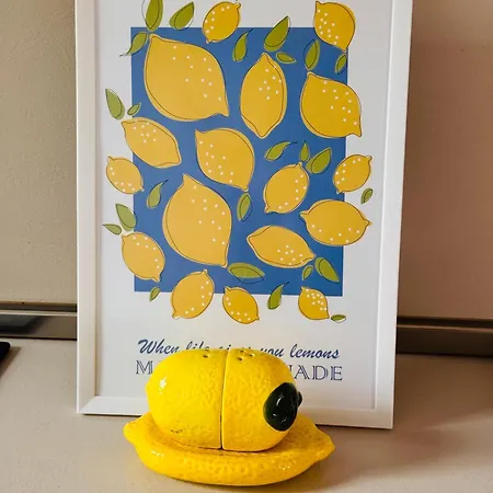 شقة Location & Style Vespa In The Heart Of صوفيا