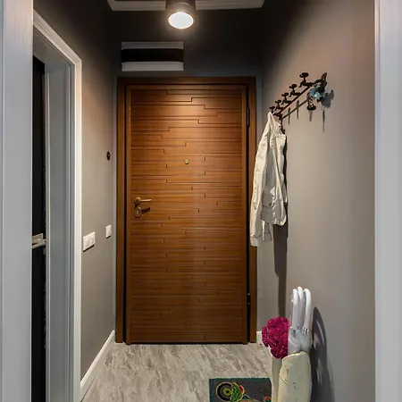 Apartment Location & Style Vespa In The Heart Of