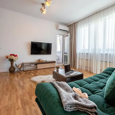 Location & Style Vespa In The Heart Of Apartment *