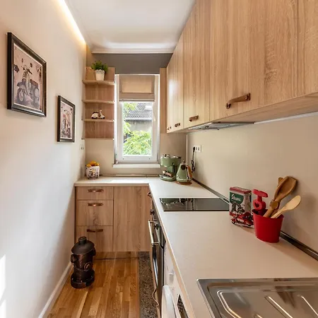 Apartment Location & Style Vespa In The Heart Of *