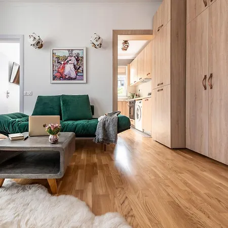 Location & Style Vespa In The Heart Of * Sofya